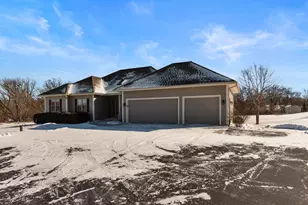 N5372 Loraine Ct, Fredonia, WI 53021 - Photo 2