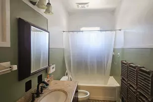 930 N 34th St, Milwaukee, WI 53208 - Photo 20