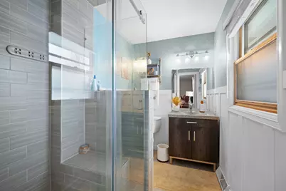 W152N7433  Westwood Dr, Menomonee Falls, WI 53051 - Photo 8