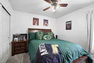 W152N7433 Westwood Dr, Menomonee Falls, WI 53051 - Photo 10