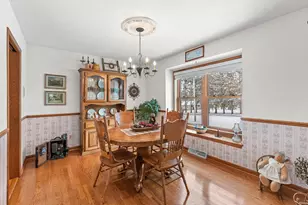 W1072 Hilltop Rd, Rubicon, WI 53078 - Photo 14