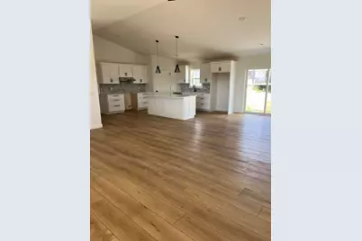 1351  Annapolis Dr, Holmen, WI 54636 - Photo 4