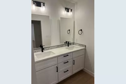 1351  Annapolis Dr, Holmen, WI 54636 - Photo 8