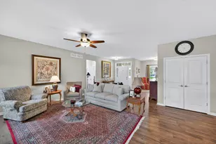 N88W18601 Duke St, Menomonee Falls, WI 53051 - Photo 8