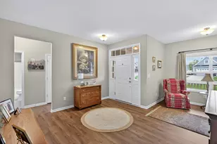 N88W18601 Duke St, Menomonee Falls, WI 53051 - Photo 4