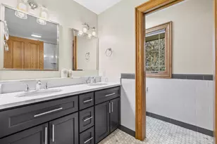 8400 122nd St, Pleasant Prairie, WI 53158 - Photo 40