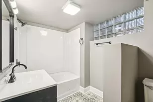 9208 W Swan Cir, Milwaukee, WI 53225 - Photo 26