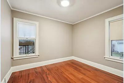 9208 W Swan Cir, Milwaukee, WI 53225 - Photo 12