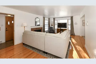 2919 N 89th St, Milwaukee, WI 53222 - Photo 6