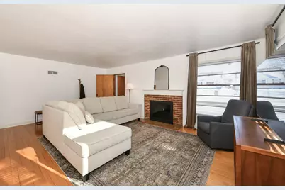 2919 N 89th St, Milwaukee, WI 53222 - Photo 8