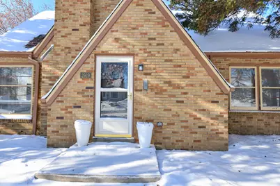 2919 N 89th St, Milwaukee, WI 53222 - Photo 2