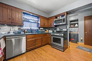 W220N2612 Maplewood Ln, Pewaukee, WI 53186 - Photo 8