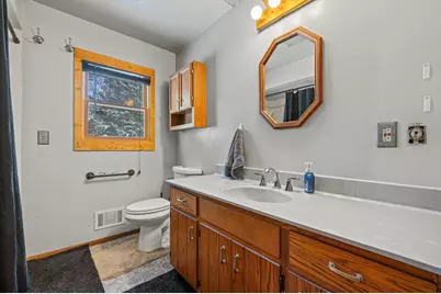 W220N2612  Maplewood Ln, Pewaukee, WI 53186 - Photo 12