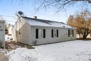 4213 Menasha Ave, Manitowoc, WI 54220 - Photo 2