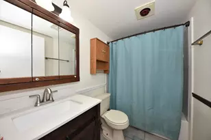 10156 S Nicholson Rd, Oak Creek, WI 53214 - Photo 16