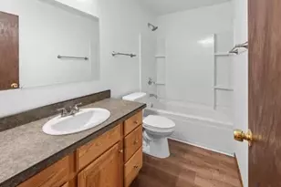 137 Judge Dr, Saukville, WI 53080 - Photo 6