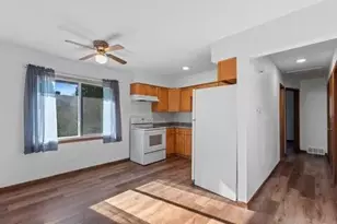 137 Judge Dr, Saukville, WI 53080 - Photo 2