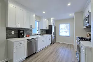 2546 South 13th Street, Milwaukee, WI 53215 - Photo 2