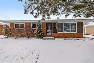 1156 Orchard Dr, Sheboygan, WI 53081 - Photo 4