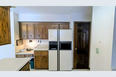 N85W17745  Ann Ave, Menomonee Falls, WI 53051 - Photo 14