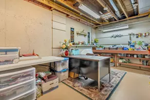 436 Maple Leaf Ct, Manitowoc, WI 54220 - Photo 28