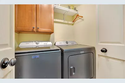 436  Maple Leaf Ct, Manitowoc, WI 54220 - Photo 14