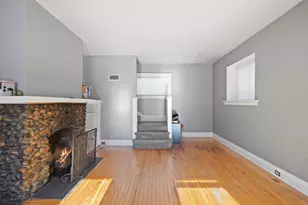 510 De Koven Ave, Racine, WI 53403 - Photo 4