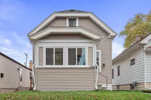2156 S 68th St, West Allis, WI 53219 - Photo 2