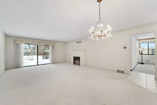 11015 N Balsam Tree Ct, Mequon, WI 53092 - Photo 10
