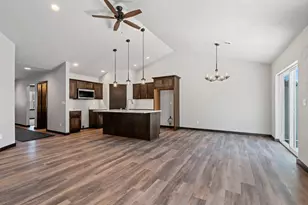 2510 Stoney Brook Ct, Manitowoc, WI 54220 - Photo 10