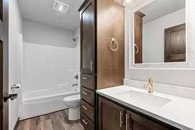 2510  Stoney Brook Ct, Manitowoc, WI 54220 - Photo 32