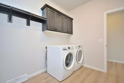 1021  Elderberry Rd, Oconomowoc, WI 53066 - Photo 24