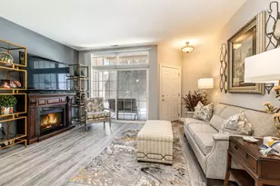 2252 W Vista Bella Dr, Oak Creek, WI 53154 - Photo 2