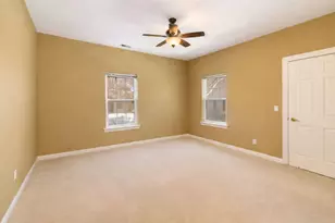 2252 W Vista Bella Dr, Oak Creek, WI 53154 - Photo 8