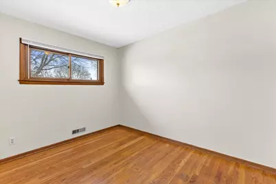 5944 S Swift Ave, Cudahy, WI 53110 - Photo 16