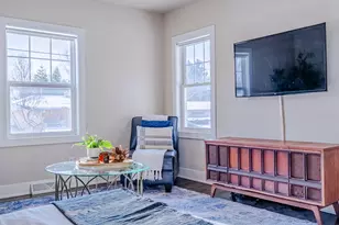 1 Merrill Crest Dr, Madison, WI 53705 - Photo 8