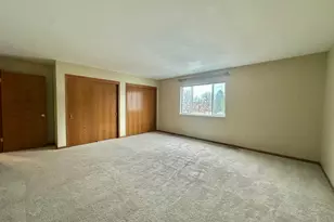 335 Nicole Ct, Pewaukee, WI 53072 - Photo 18