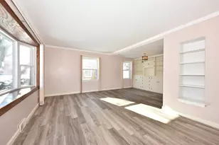 4949 N Berkeley Blvd, Whitefish Bay, WI 53217 - Photo 2