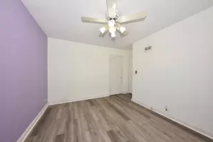 4949 N Berkeley Blvd, Whitefish Bay, WI 53217 - Photo 24