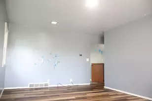 8523 W Glendale Ave, Milwaukee, WI 53225 - Photo 6