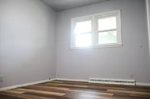 8523 W Glendale Ave, Milwaukee, WI 53225 - Photo 12