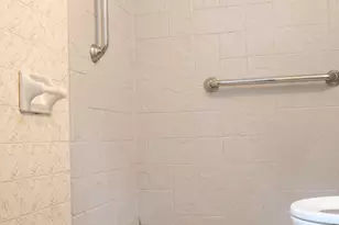 8523 W Glendale Ave, Milwaukee, WI 53225 - Photo 24