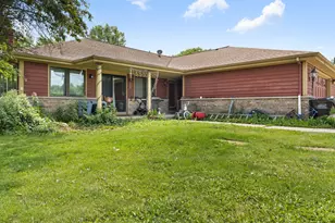 21337 Northcape St, Racine, WI 53182 - Photo 8