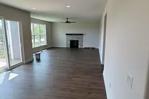 N56W20719 Muirfield Dr, Menomonee Falls, WI 53051 - Photo 12