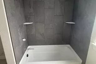 N56W20719 Muirfield Dr, Menomonee Falls, WI 53051 - Photo 14