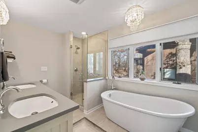 946  Shabbona Dr, Fontana, WI 53125 - Photo 18