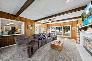 946 Shabbona Dr, Fontana, WI 53125 - Photo 14