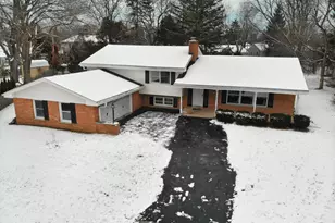 2261 W Kenboern Dr, Glendale, WI 53209 - Photo 20