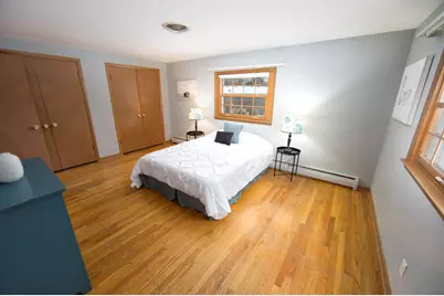 2261 W Kenboern Dr, Glendale, WI 53209 - Photo 10