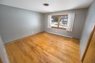 2261 W Kenboern Dr, Glendale, WI 53209 - Photo 12